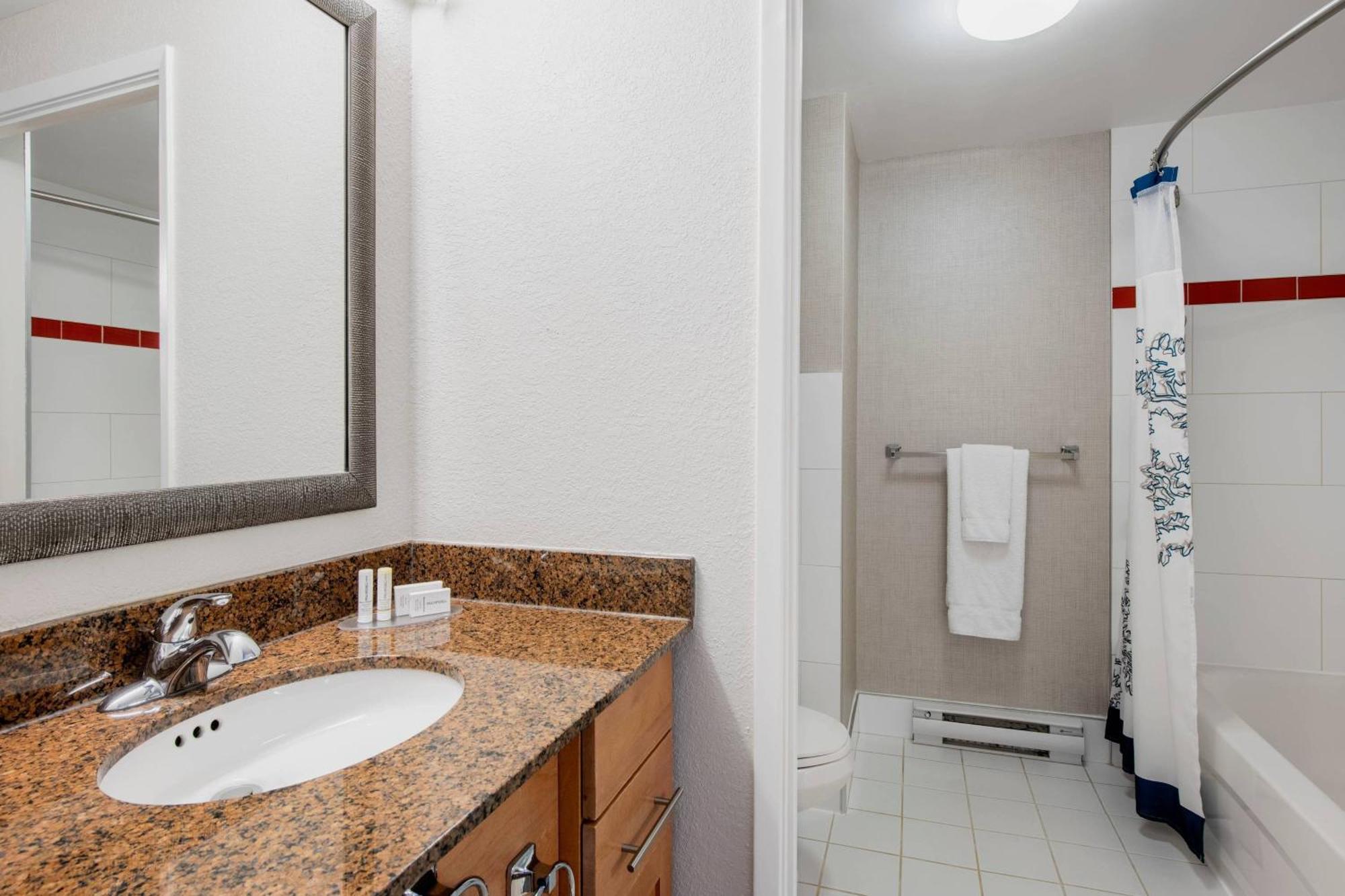 Residence Inn By Marriott Kingston Water'S Edge Экстерьер фото